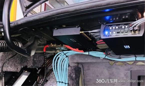 宝马16个音响原厂效果,宝马原厂4个音响效果