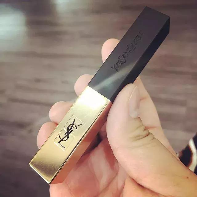 戚薇最近用的口红,戚薇同款口红ysl