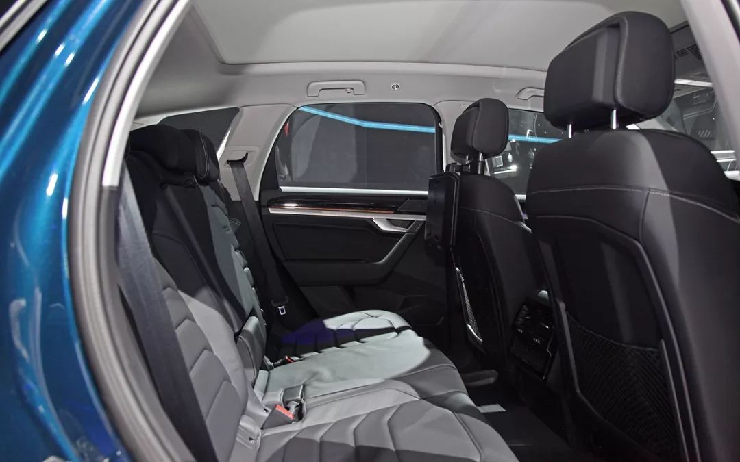 开拓豪华运动型suv车型,大众顶级旗舰SUV试驾大众全新途锐