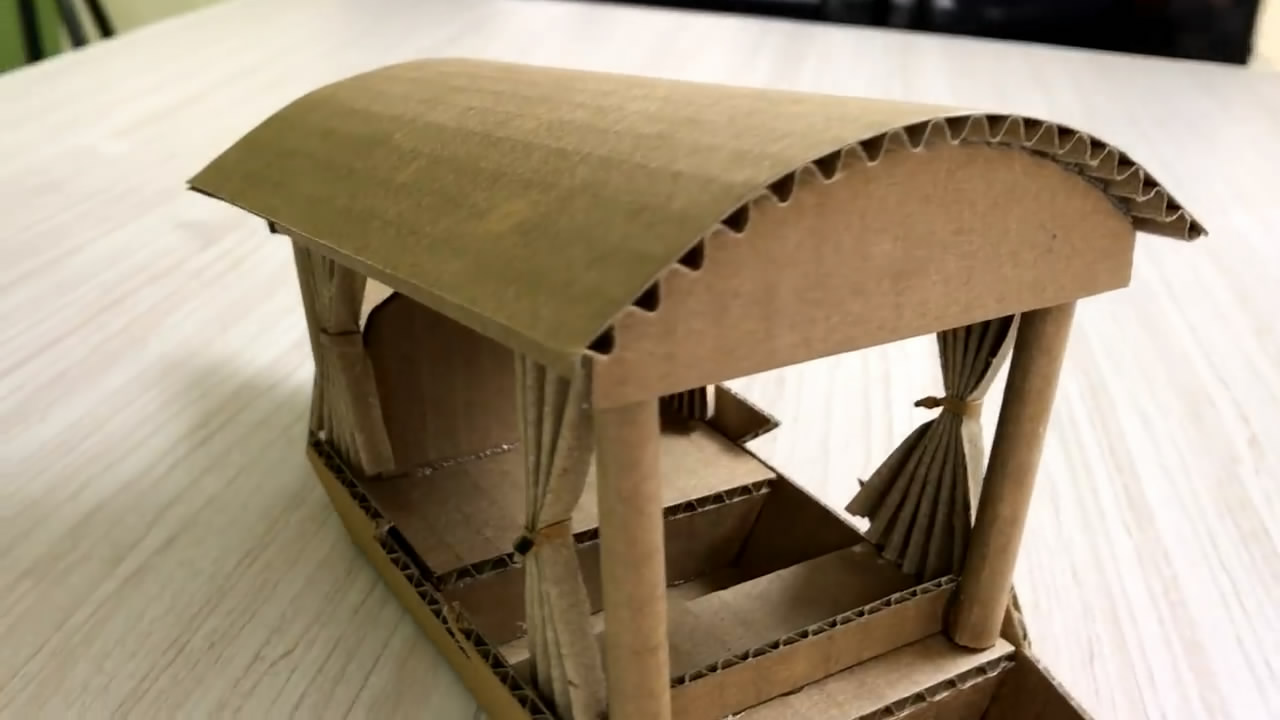 用纸板制作杭州西湖的观光船,纸质运河船模型手工制作