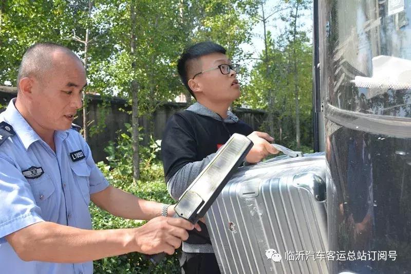 为民办事暖人心精准服务解民忧,服务群众零距离用心用情解民忧