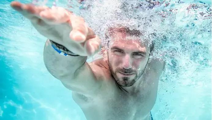 跑步的英语running读音,跑步是非常流行的英语怎么说