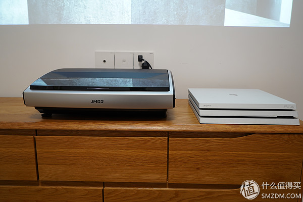 坚果激光电视u1120寸,坚果u1激光电视是4k吗