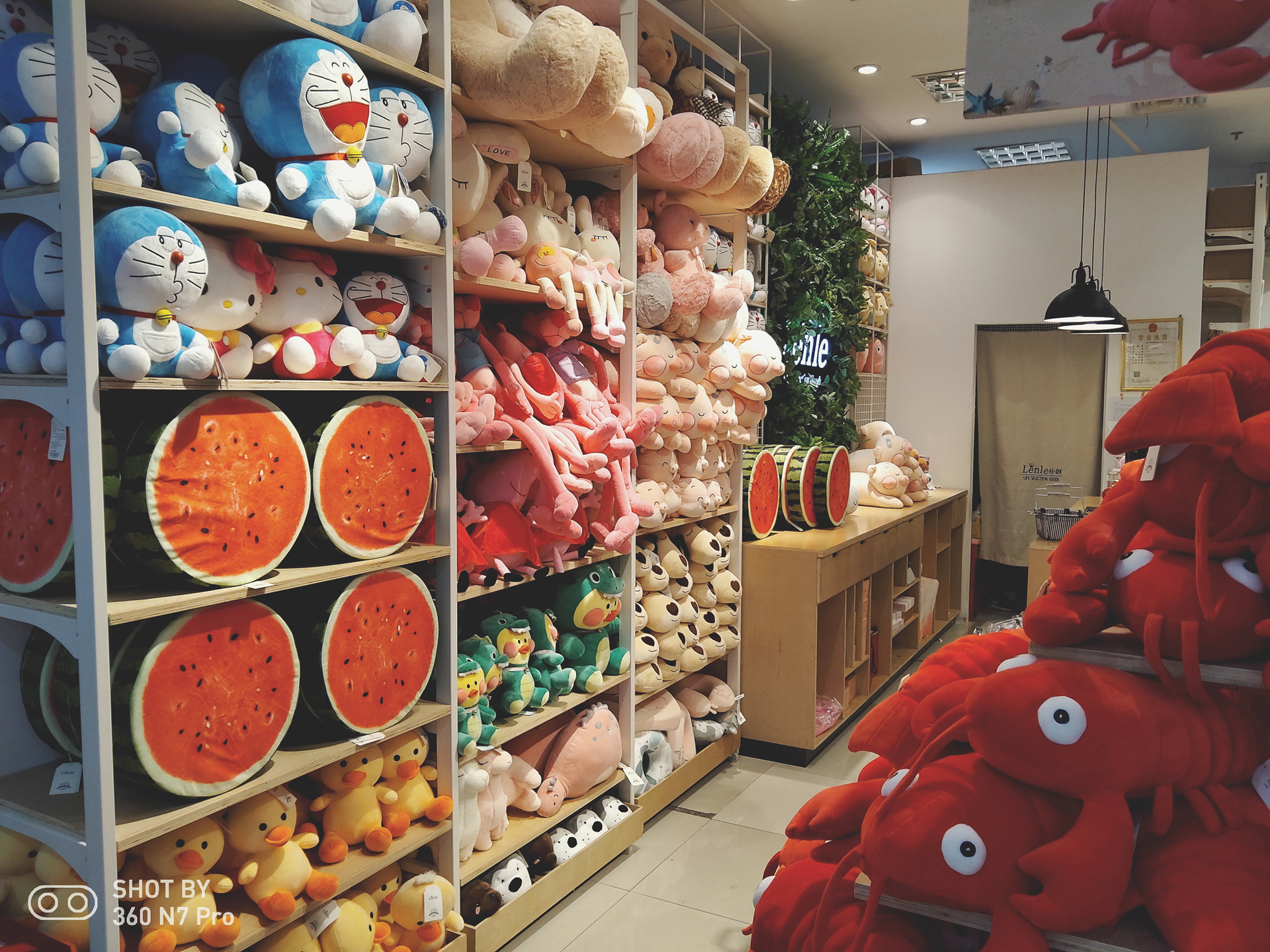 360n7pro跟哪款手机对比功能,360n7pro值得入手吗