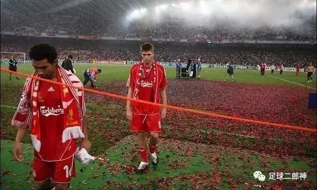 时隔14年英超再现帽子戏法,25岁闪耀英超赛场后却光速陨落