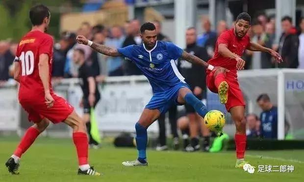 25岁闪耀英超赛场后却光速陨落,英超十大奇迹般陨落的球员
