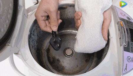 用了那么多年的电饭煲都白用了,用了2年电饭锅有膜