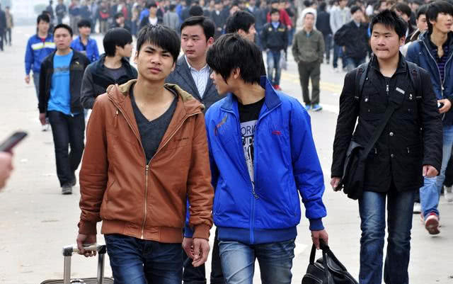 现在的90后都在干什么收入多少,90后的你现在挣的够不够家庭开支