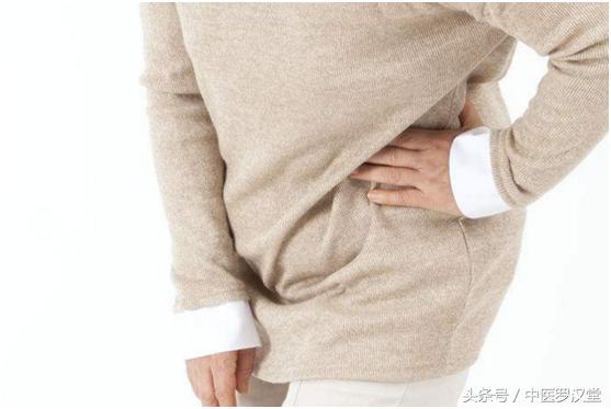 腰椎间盘突出压迫神经腿疼偏方,腰椎间盘突出不用药有什么小妙招