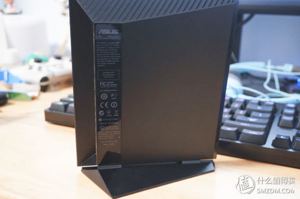 华硕千兆路由器rt-n56u黑金刚亮色,华硕2.5gwifi6路由器评测