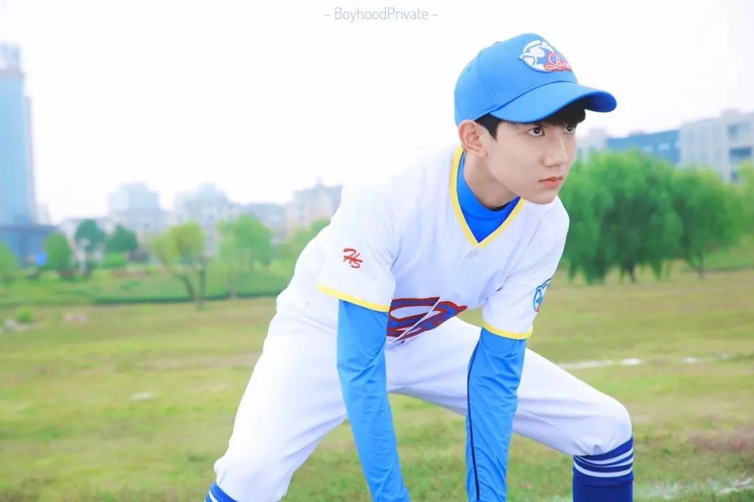 王源班小松打棒球,王源美职棒球赛发球