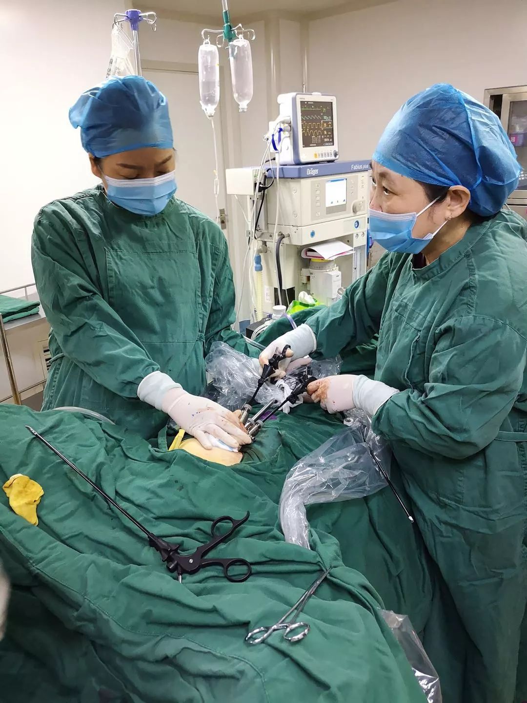 好“腔”法！泉州福兴妇产医院成功开展妇科单孔腹腔镜手术，创伤小无疤痕