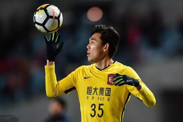 恒大球迷与辽宁球迷,恒大冯潇霆有多厉害