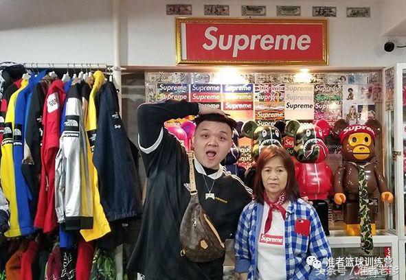 广东大妈玩潮入百万！她把美国人钱赚个遍，是纽约炒货届的扛把子