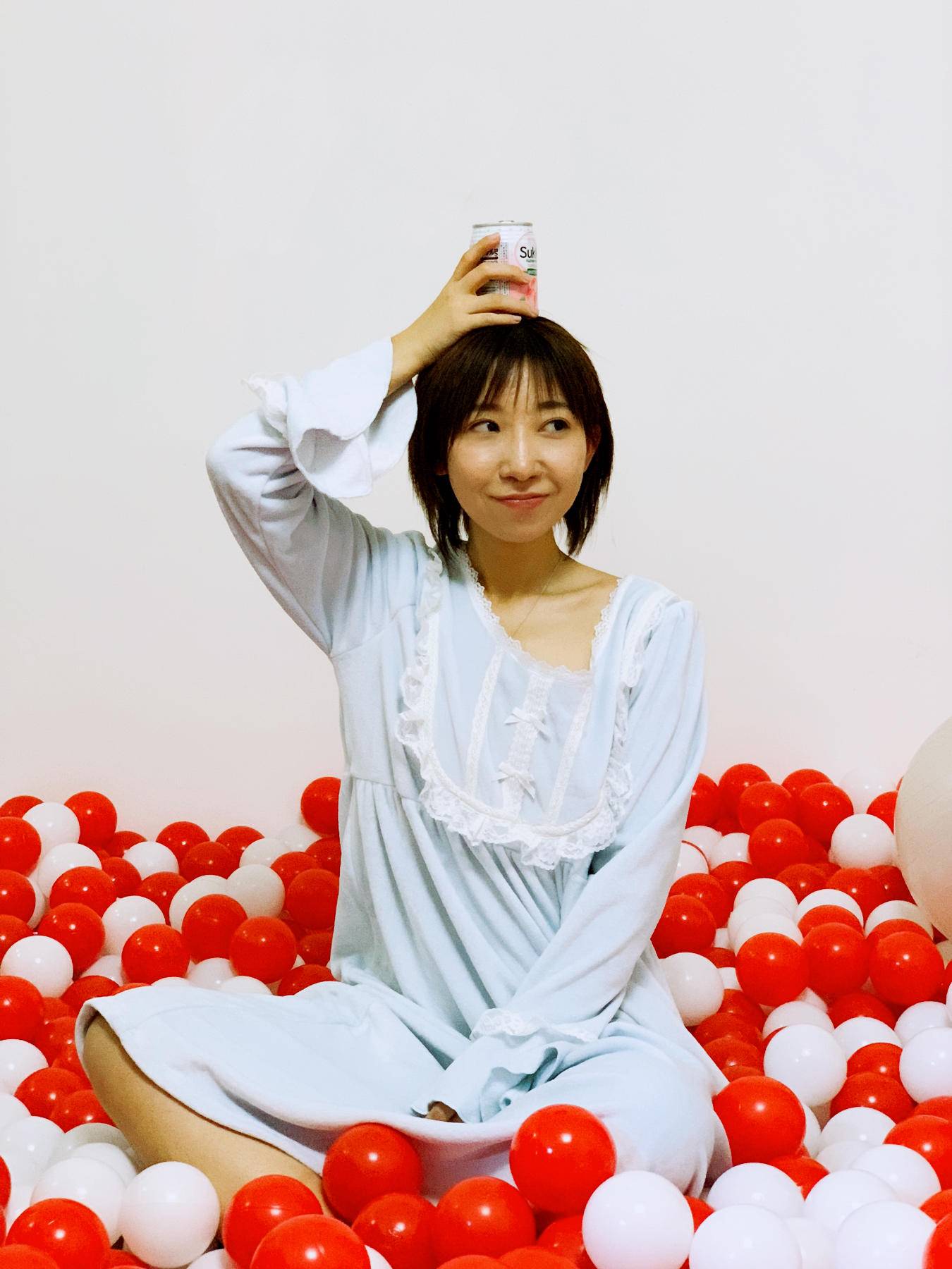 韩寒红白宇宙完整视频,韩寒奉献四海歌会