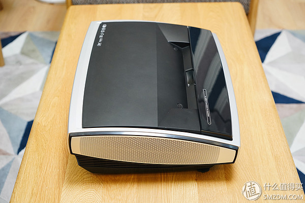 坚果激光电视u1120寸,坚果超短焦4k投影仪价格