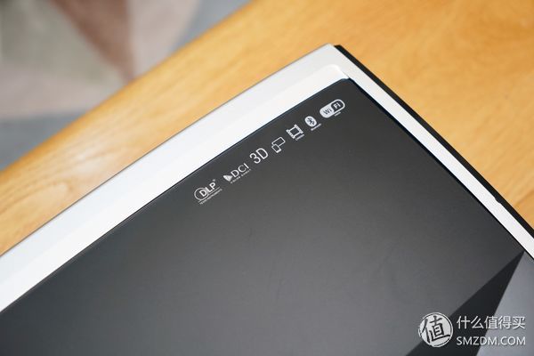 坚果激光电视u1120寸,坚果超短焦4k投影仪价格