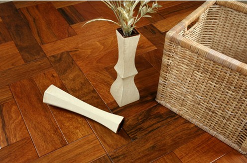 地板裂缝最好的补救方法,地板裂缝怎么处理最好