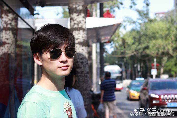 如何看待买优衣库的人,为什么说穿优衣库的都是有钱人