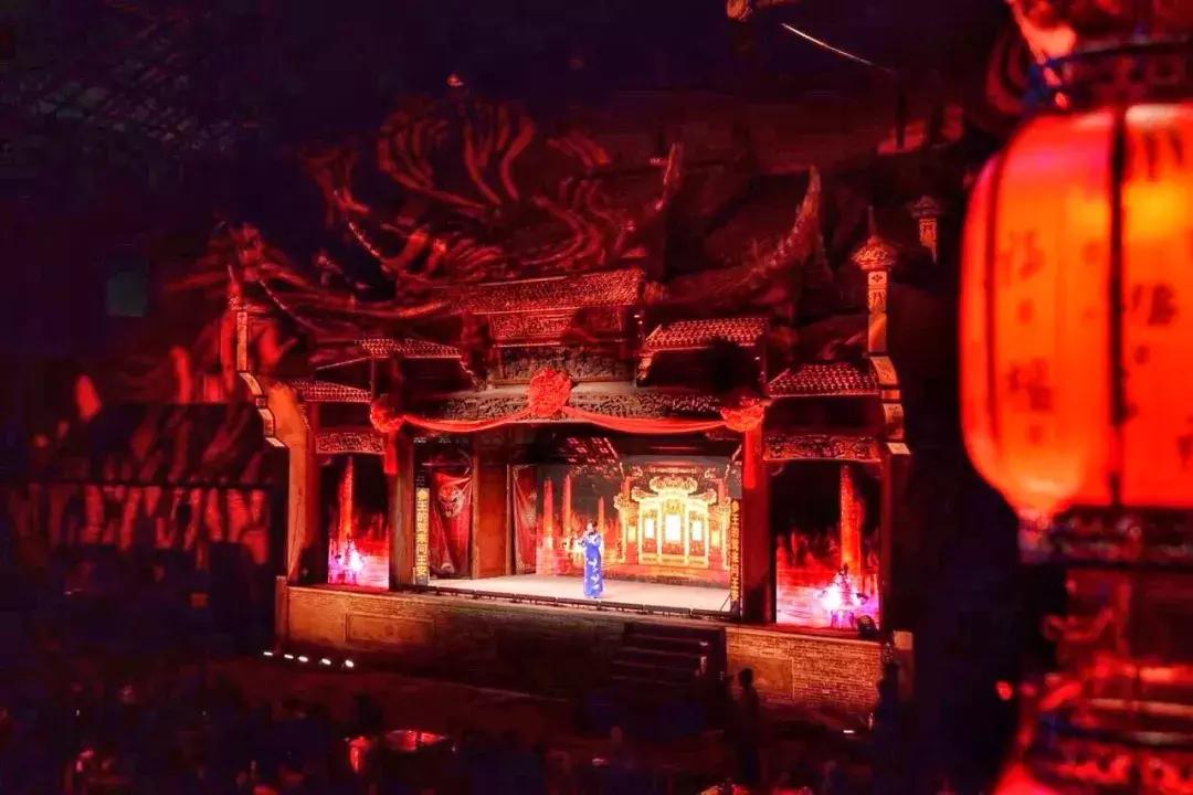 郑州足球小镇有真草足球场吗,郑州足球小镇现状