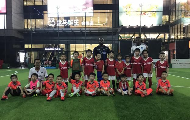 周末带娃好去处儿童运动馆朋友圈,假期带孩子户外运动好去处