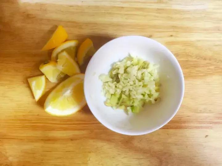 喝了一碗蒸大蒜水,喝了蒸蒜水恶心