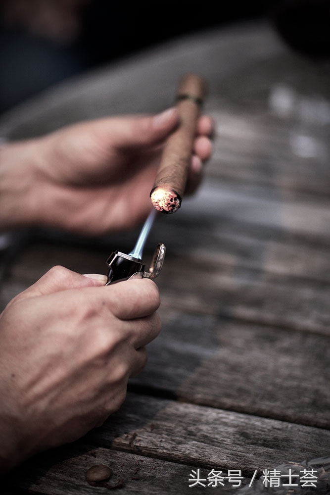 刚开始接触雪茄怎么感觉不出甜来,吸雪茄的正确方法和注意事项