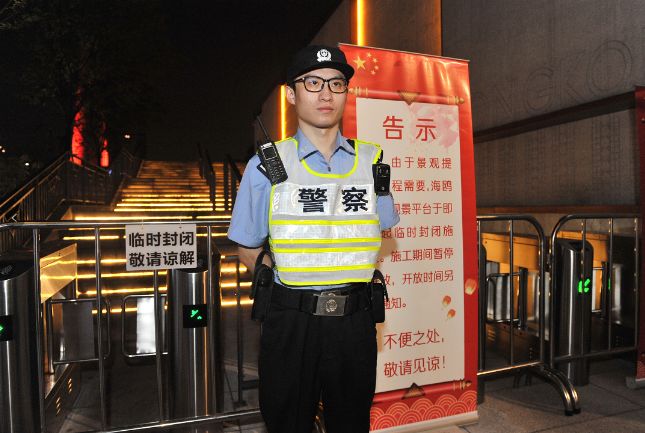 迎国庆为祖国母亲庆生,国庆我在岗用坚守致敬祖国