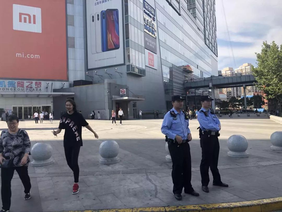 迎国庆为祖国母亲庆生,国庆我在岗用坚守致敬祖国