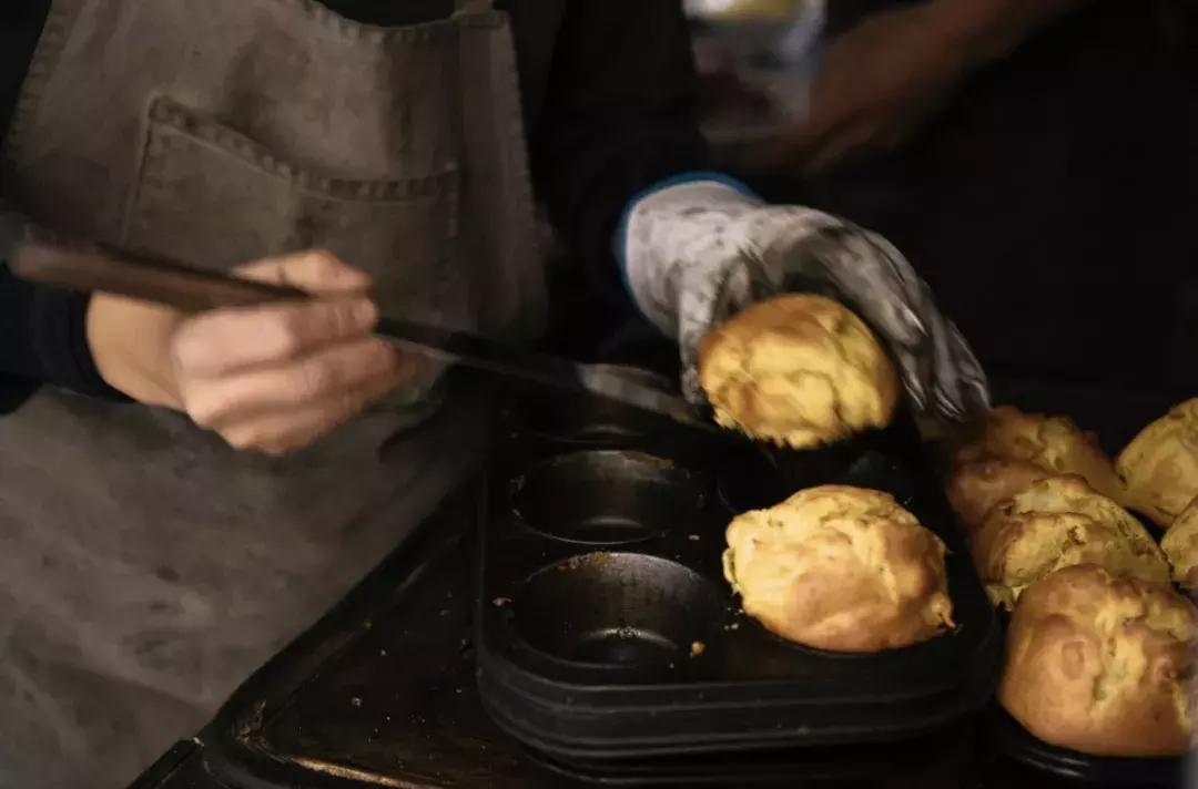 石窑面包店内实拍视频,天然酵母的石窑面包店