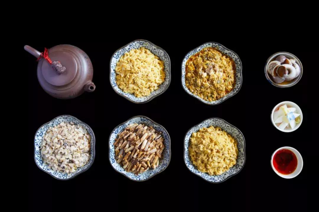 20道豪门蟹宴+梦幻火烈鸟甜品Show！大闸蟹畅吃只只爆膏！