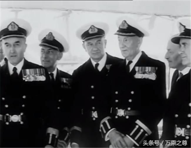 1953年英国阅舰式有多少军舰参加,大英帝国阅舰