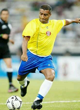 巴西著名的足球明星,足球明星年薪一览表