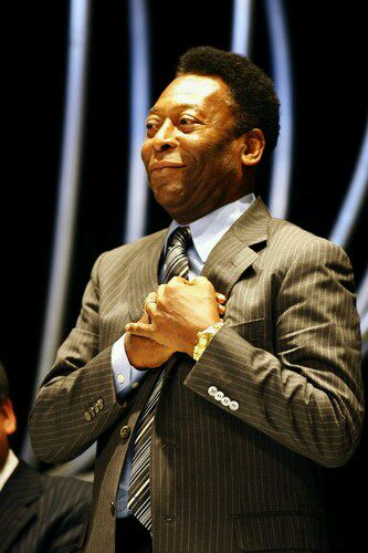 巴西著名的足球明星,足球明星年薪一览表