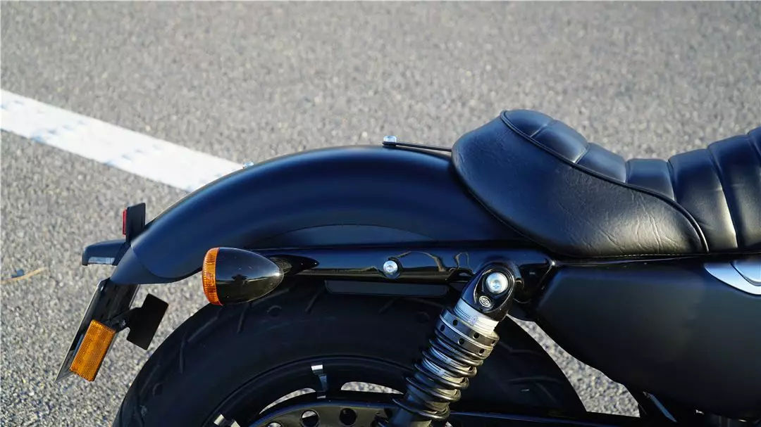 小姐姐为啥大爱硬汉？请看哈雷给出的答案