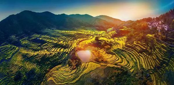 全国十大示范村名单,湖南100个农村特色示范村视频