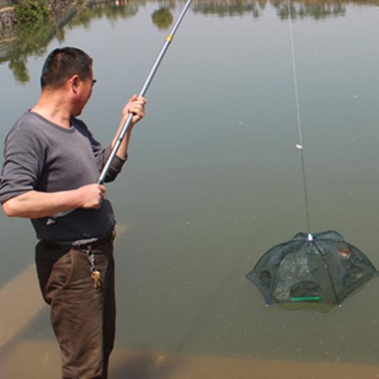 电鱼违法不安全！牛人新研“钓鱼神器”自动吸鱼，中国人太厉害了