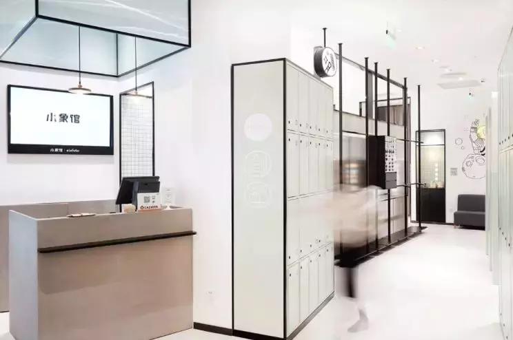 王菲喜欢的设计师,王菲造型师开的店