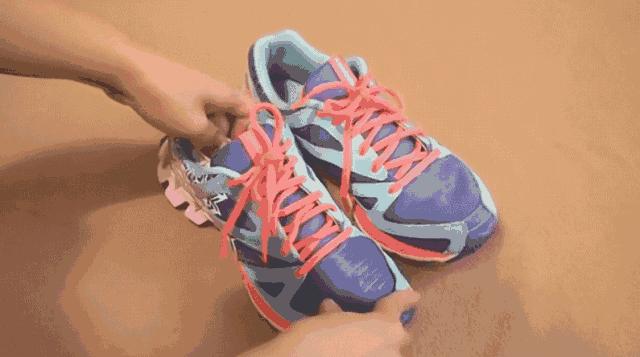 鞋子买小了怎么撑大小妙招,鞋子太小了可以撑大吗