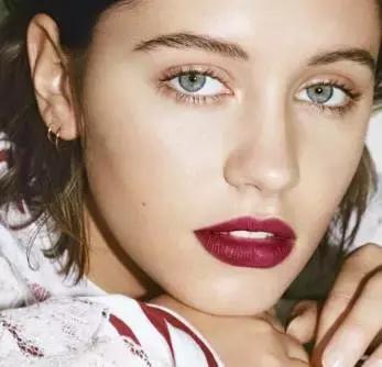 口红这几种颜色千万不要选,什么牌子的口红不敢涂