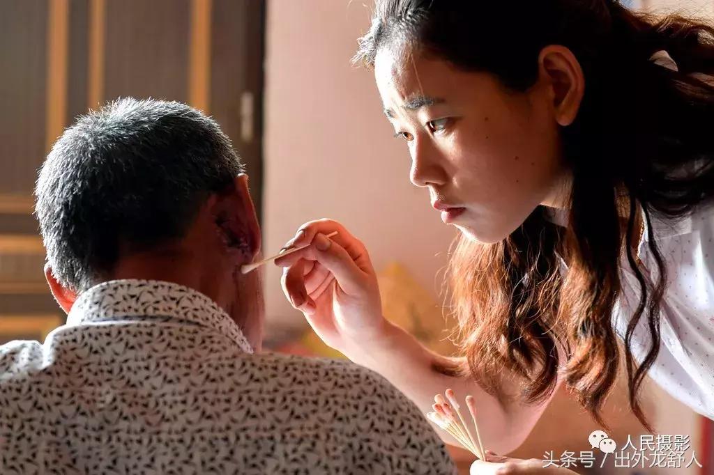 安徽舒城：照片感动无数人！获全国首届孝老爱亲摄影大赛一等奖