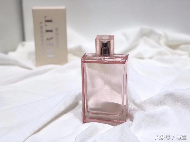 别说香水太贵买不起，这几款平价中的战斗机，喷完幸福感十足！