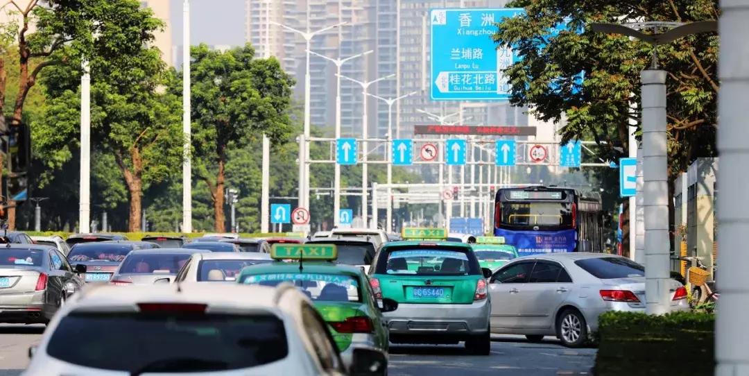 国庆珠海西部高速堵车,国庆珠海车流量