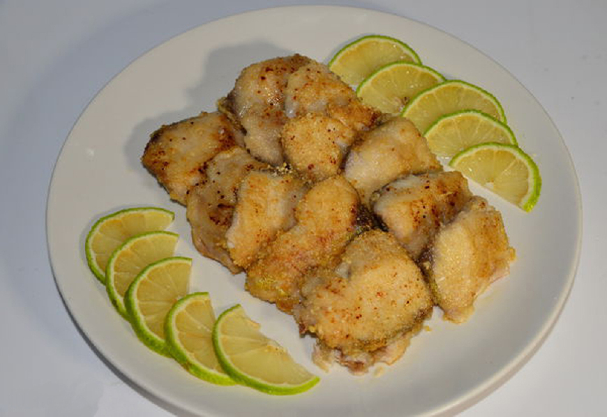 怎么煎鱼不粘锅放两次油,煎鱼要怎么样才不溅油到外面