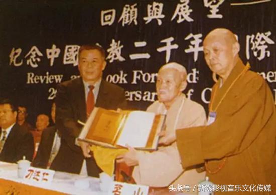 明明有颜值偏偏要靠实力小说,茗山长老修行