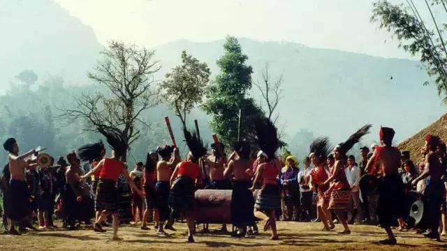 中国最后一个原始部落的真实生活,遗憾中国仅存的原始部落