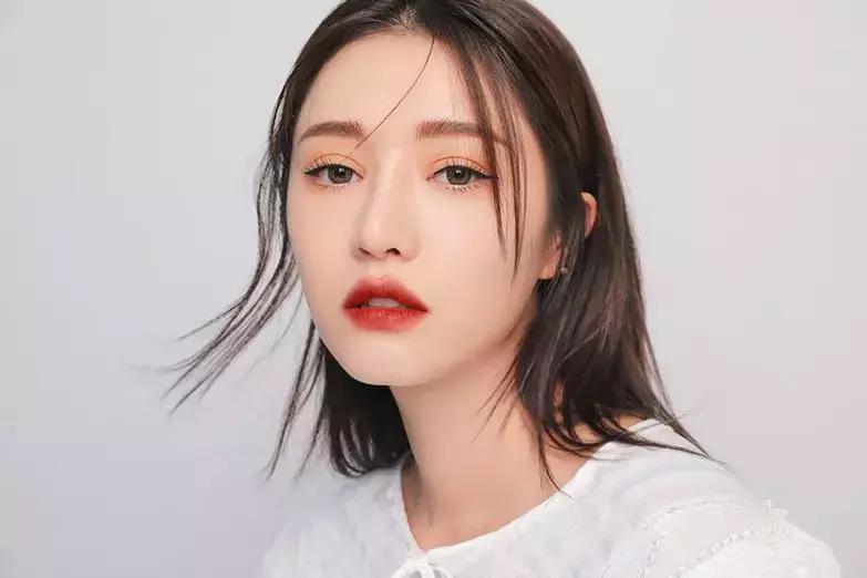 当男朋友和口红同时掉进水里,口红掉进水里了有用吗