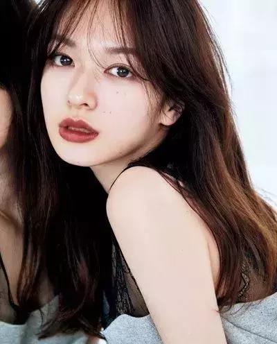 当男朋友和口红同时掉进水里,口红掉进水里了有用吗