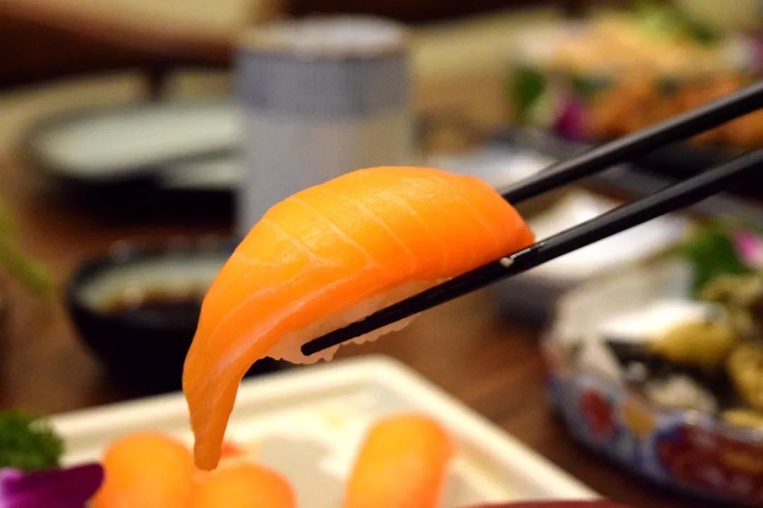 为了庆祝今天集体开工上班，我特地准备了一份福利给河源市民