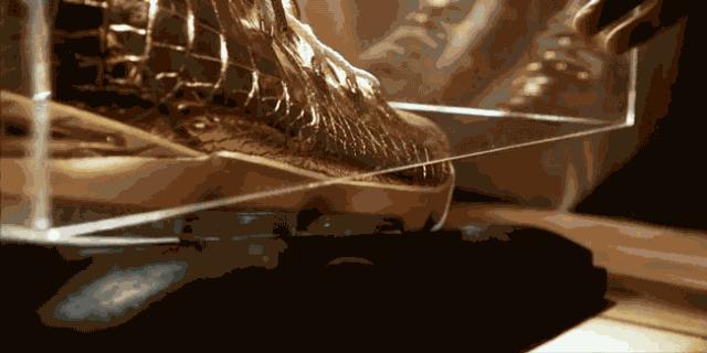 不止十万美金的镶钻球鞋!出自他手的球鞋,最便宜也要一千美金!